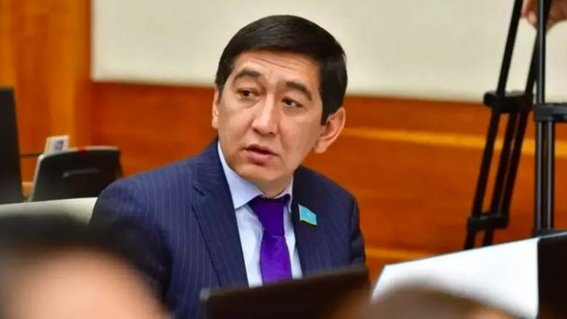  Ринат Зайытовтың жеке парақшасынан 