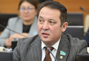 Экс-депутат Аскар Садыков записал видеообращение и отверг обвинения в домогательствах