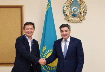 Олжас Бектенов и основатель inDrive Арсен Томский обсудили развитие цифровой индустрии в Казахстане