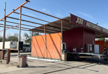 В Алматы попала под снос автомойка