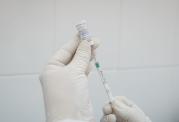 Конго маймыл шешегіне қарсы алғашқы вакциналарды алды