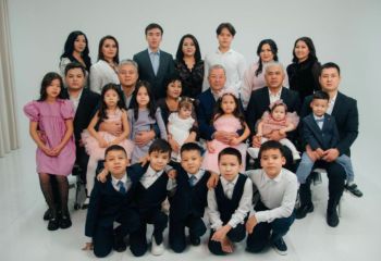 Ветеран МВД отметил золотую свадьбу в кругу огромной любящей семьи