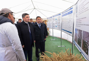 Бектенов обсудил с сельскими аграриями Акмолинской области вопросы обеспечения круглогодичной занятости