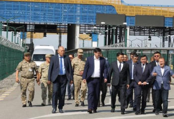 Шекарадағы өткізу пункттерін толыққанды жаңғырту жалғасын табады – Мәди Такиев