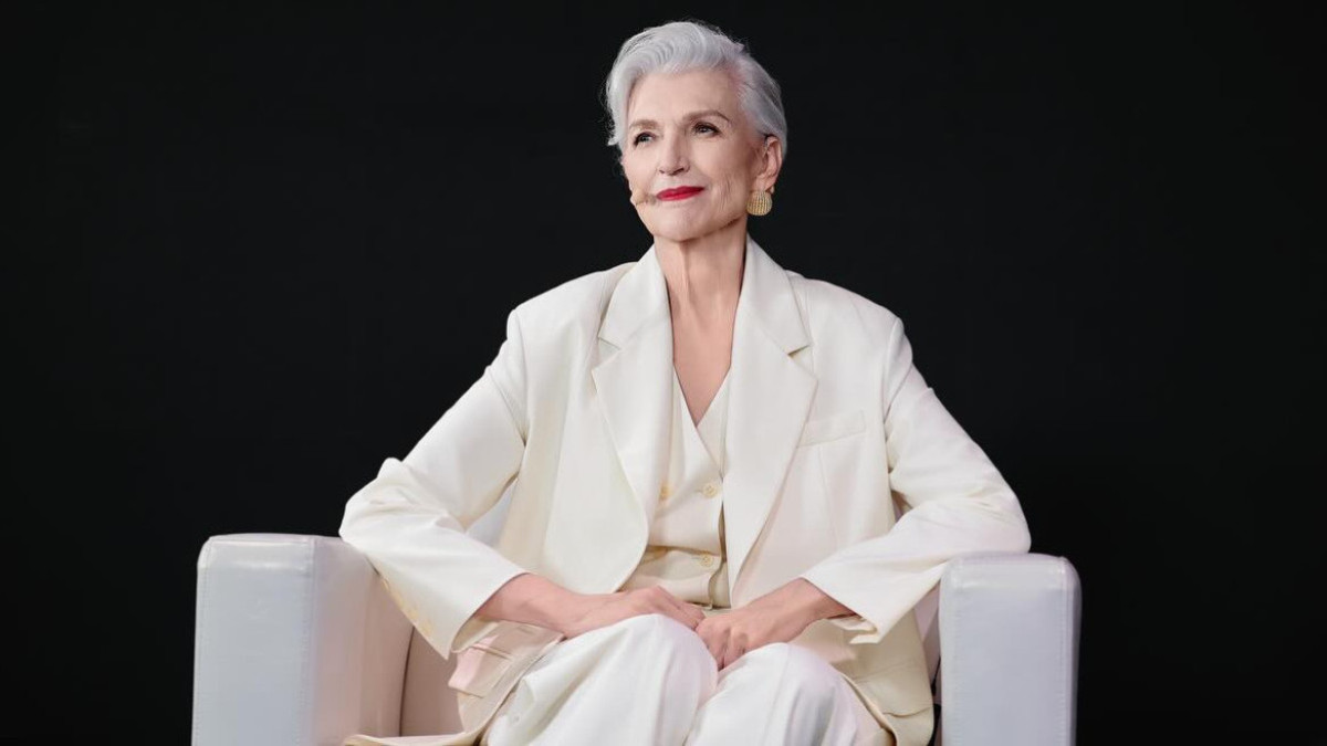  instagram.com/mayemusk 