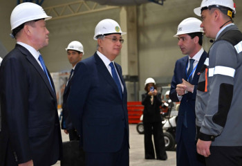 Мемлекет басшысы «KamLitKZ» ЖШС шойын құю зауытына барды