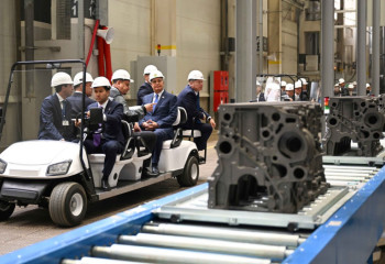 Президент Казахстана посетил чугунолитейный завод ТОО «KamLitKZ» в Костанайской области