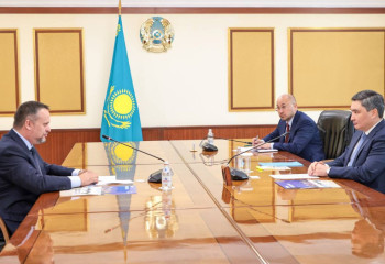 Олжас Бектенов обсудил сотрудничество с губернатором Новгородской области России