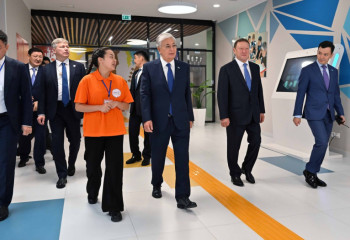 Tokayev visits IQostanay Smart Center for Children