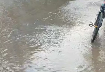 Теміртауда жылу құбыры жарылып, көшелерді ыстық су басты