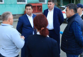 Айдарбек Сапаров Қостанай облысы элеваторларының жұмысын тексерді