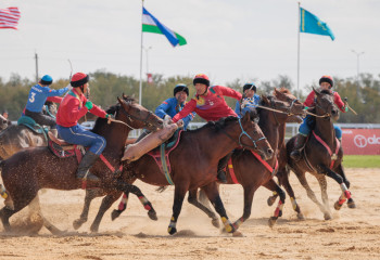 Казахстан одержал победу над Кыргызстаном в драматичном финале по кокпару