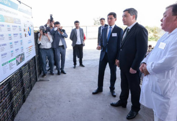 Олжас Бектенов Шымкентте тамақ және фармацевтика өнеркәсібінің дамуымен танысты