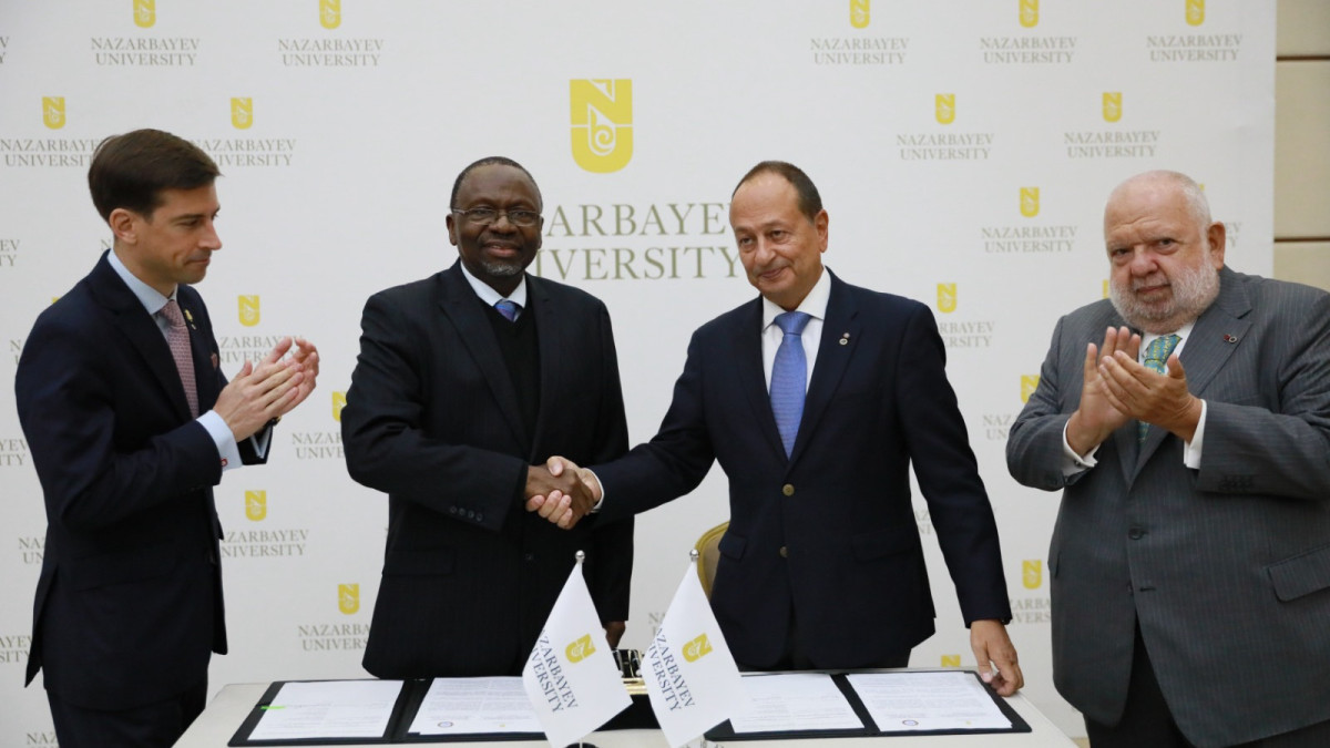  Назарбаев университеті 