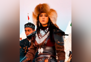 Китайская номадка удивила образом амазонки на Всемирных играх кочевников