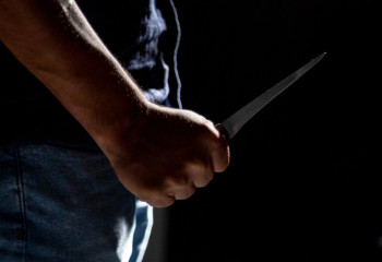 Павлодарский шестиклассник ударил ножом двух школьников