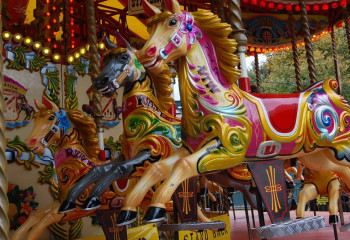 Қарағандыда аттракцион істен шығып, анасы мен қызы зардап шекті