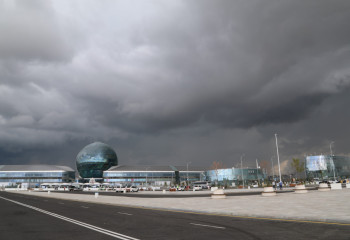 Штормовое предупреждение объявлено в Казахстане