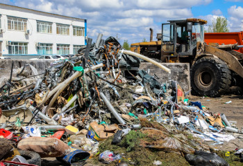 Штрафовать за выброшенные мебель, технику и стройматериалы начнут алматинцев