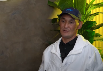 «95 ән шығардым». Мұрат Әбділдә түрмеде немен айналысқанын айтты