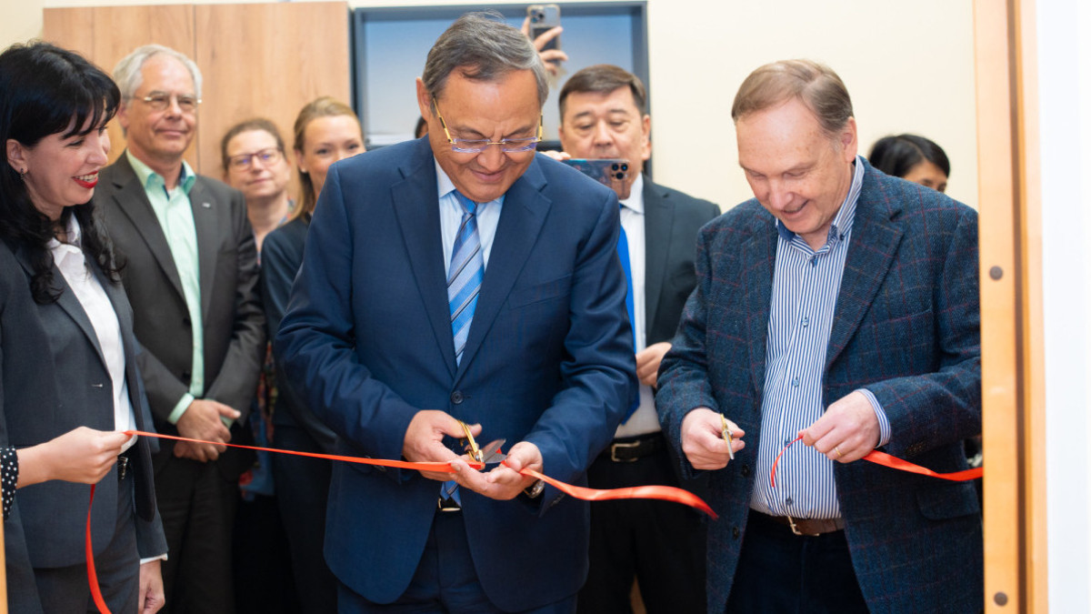  Ұлттық ғылым академиясының баспасөз қызметі 