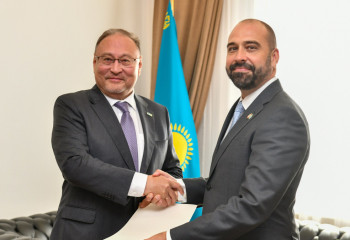 Ambassador of Canada presented copies of credentials