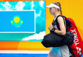 Елена Рыбакина снялась с турнира WTA-1000 в Пекине