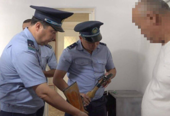 Гражданам Туркестанской области выплачено около 7 млн тенге за добровольную сдачу оружия
