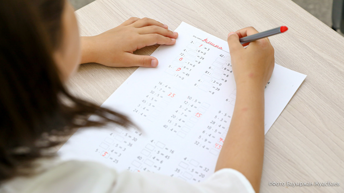 13-year-old Kazakh girl wins   wins silver medal at International Mathematics Olympiad in New York