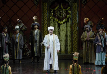 «Абай» операсының алғаш сахналанғанына 80 жыл