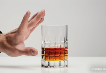 Злоупотребление алкоголем доводит казахстанцев до психических расстройств