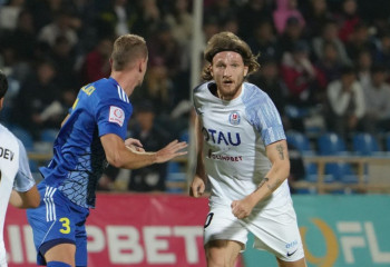 Премьер-лигада бірнеше команда чемпиондыққа талас жүргізеді