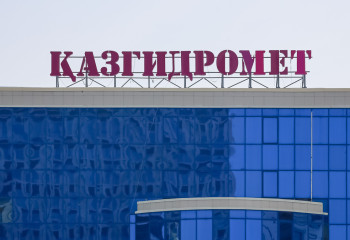 Бірнеше өңірде қар аралас жаңбыр жауып, күн суытады