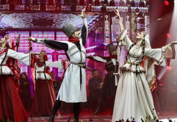 Әзербайжанның Қазақстандағы мәдениет күндеріне орай өткен гала-концертке мыңға жуық адам қатысты