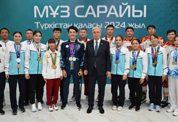 Мемлекет басшысы Түркістан қаласындағы Мұз сарайын аралап көрді