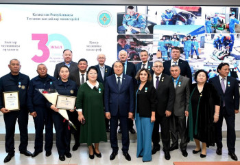 Апаттар медицинасы орталығының қызметкерлері марапатталды