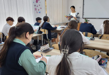 300 лет профессии посвятила династия учителей из области Абай