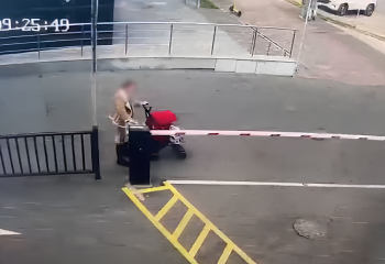 В Астане задержана «мамочка», расклеивавшая QR-коды с рекламой наркотиков