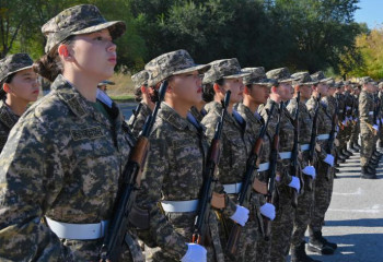 В Актобе 35 девушек – будущих военных медиков поклялись в верности Родине