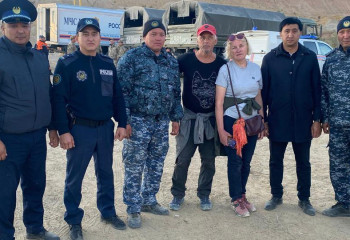 Потерявшихся в горах граждан Латвии нашли полицейские в области Жетысу