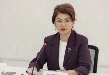 «103 жыл бұрын алғаш рет радиоэфир өтті»: Аида Балаева радио қызметкерлерін құттықтады