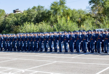 Новые курсанты Алматинской академии МВД приняли Присягу