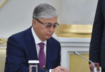 Тоқаев Дүниежүзілік көшпенділер ойындарына атсалысқан азаматтарды марапаттады