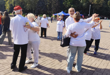 Любовь, танцы и спорт в 80+. Пожилые алматинцы делятся секретами долголетия