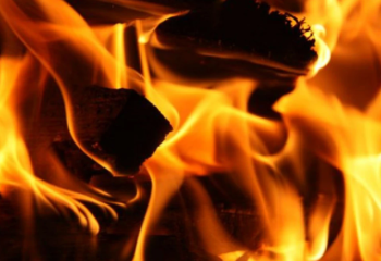 Алматыда ер адам өзін өртеп жіберді