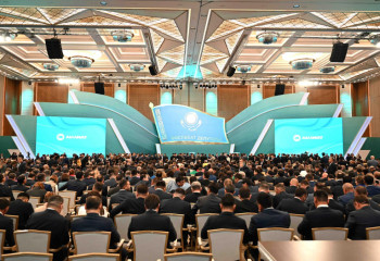 Депутаттар өкілді билік функциясын жоғары деңгейде атқаруы керек