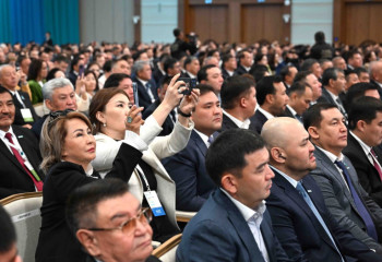 Президент поручил повысить компетентность депутатов маслихатов