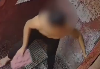 Домофонды кірпішпен сындырған елорда тұрғыны қамауға алынды