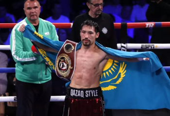 Жәнібек Әлімханұлы қарсыласын нокаутқа түсіріп, чемпиондық атақтарын қорғады