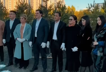 Елордада  200-ге жуық волонтер Ботаникалық баққа ағаш отырғызды